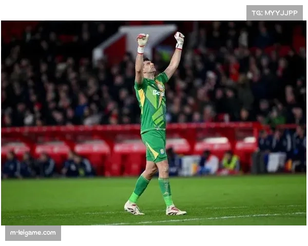 加纳乔侧钩射门憾中柱,普斯卡什奖候选一幕重演