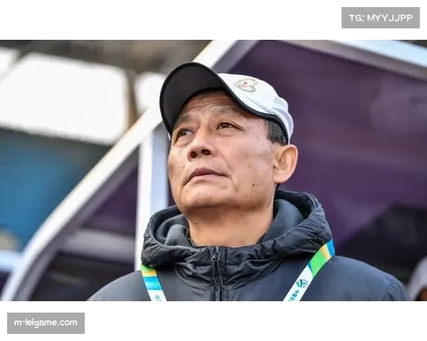 美因茨老将赛后掩面离场,保级压力下显无奈 美因茨老将赛后掩面离场,保级压力下显无奈